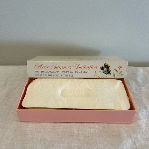 Vintage Avon Butterflies and Blossoms 2 Soap Set NOS - Picture 2 of 6